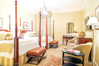 Deluxe Double Queen, at Planters Inn