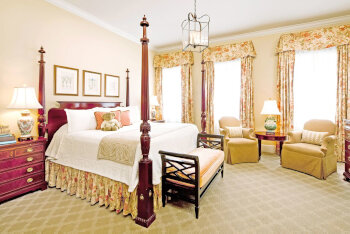 Grand King, at Planters Inn