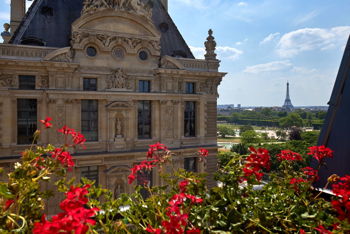 Rooms with Eiffel Tower View: Prestige Room Louvre Eiffel Tower, at Hotel Regina Louvre