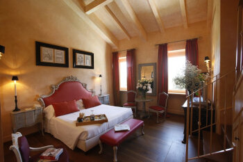 Deluxe Room Mezzanine, at L