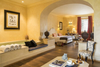 Tuscan Pool Suite, at L