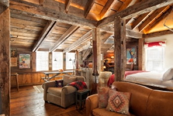 Ski, King Bed, at The Pitcher Inn