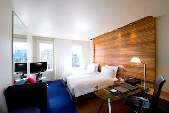 Twin Executive Room, at Hilton Sydney