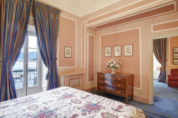 1 bdrm Suite Lake view.In Cardinal bldg or Queen