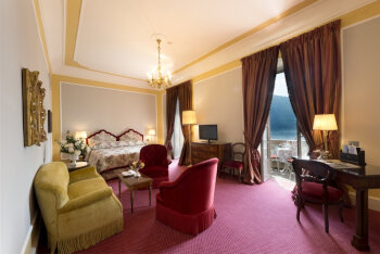 Junior Suite lake view. Cardinal bldg /Queens Pavilion/45-60sq meters484-645 sf, at Villa d