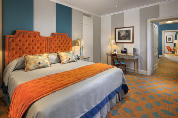 Villa Malakoff/4 bedrooms/300Ssq metersAir cond Villa on Villa d Este grounds, at Villa d