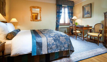 Superior Room, Queen or Two Twins, at Golden Well Hotel