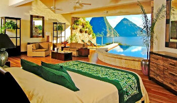 Star Infinity Pool Sanctuary, at Jade Mountain