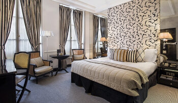 Deluxe Room, at Castille Paris