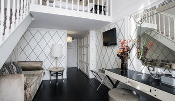 Junior Suite Duplex, at Castille Paris