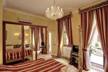 Deluxe Queen Bed, at Alchymist Grand Hotel & Spa