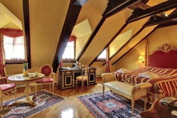 Family Suites; 2 Bedroom Queen and Twin Bedroom, at Alchymist Grand Hotel & Spa