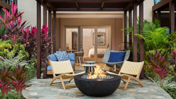 Fire Pit Lanai Ocean View, Deluxe Guest room, 1 King, Partial ocean view, Ground floor, at The Ritz-Carlton, Kapalua