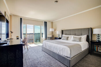 Lakefront Balcony Guestroom, 1 King, at Woodmark Hotel, Yacht Club & Spa