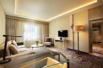 Junior Suite, at Kempinski Hotel Beijing Lufthansa Center