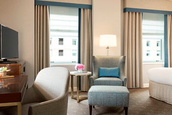 Deluxe Corner Room 1 King, at The Fairmont Olympic Hotel, Seattle