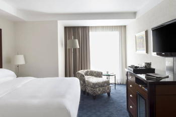 Deluxe Room 1 King Park View, at Grand Fiesta Americana Chapultepec