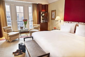 Superior Deluxe Room, at Hotel Adlon Kempinski Berlin