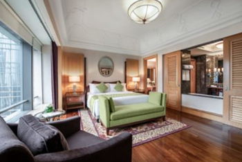 Ritz-Carlton Suite,250 sq meters, Club lounge access, 1 Bedroom Larger Suite, 1 King, Bathrooms: 2, at The Ritz-Carlton, Jakarta, Mega Kuningan