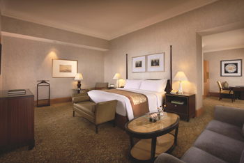 Grand Club 63 sq meters, Club lounge access, Guest room, 2 Double, City view, at The Ritz-Carlton, Jakarta, Mega Kuningan