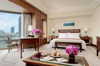 Grand Deluxe Room: 1 King Bed, at The Peninsula Bangkok