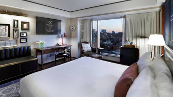 Grand Deluxe, Guest room, 1 King, City view, Upper floor, at The Liberty Hotel