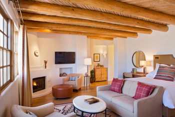 Deluxe King Room, at Rosewood Inn of the Anasazi