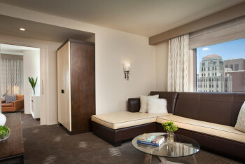 1 King 1 Bedroom Suite City View, at Kimpton Hotel Palomar Phoenix