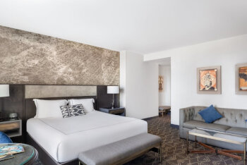 Van Zandt Spa King, at Hotel Van Zandt