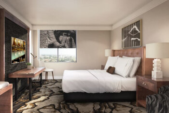 1 King Deluxe, at The Highland Dallas
