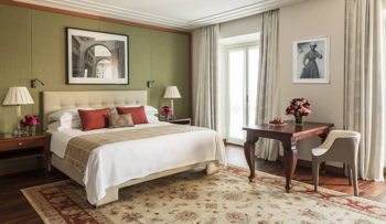 Premium Room King, at Four Seasons Hotel Milano