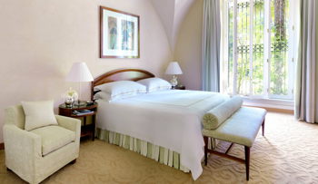 Cloister Suite King, at Four Seasons Hotel Milano