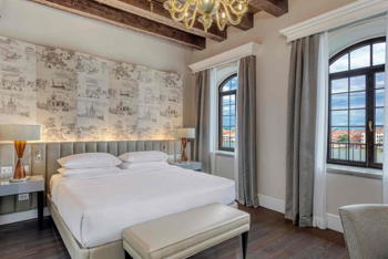 King Tower Suite with View of Venice, at Hilton Molino Stucky Venice 