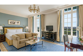 Eiffel View Room 2 Twins, at Shangri-La Hotel Paris