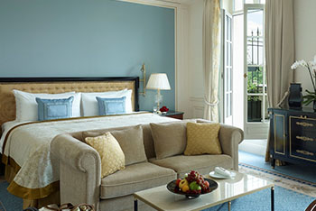 Terrace Room King, at Shangri-La Hotel Paris