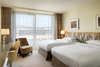 2 Twin Beds with Club Access, at Hyatt Regency Mainz