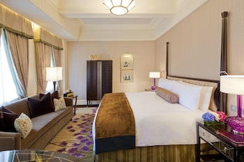 Deluxe King Non-Smoking, at Fairmont Peace Hotel