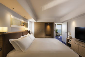 Prestige Suite, 1 King Bed, Separate Lounge Room, Ocean Views, Spa, at Sofitel Gold Coast Broadbeach