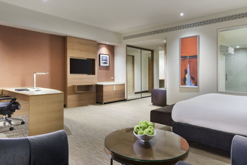Pacific Club Room, King, at Pan Pacific Perth