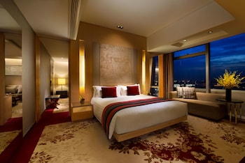 Club Suite, at The Longemont Shanghai