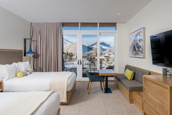 Superior King Room, at Limelight Hotel Ketchum