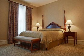 ADA Accessible Traditional 1 Queen, at French Lick Springs Hotel