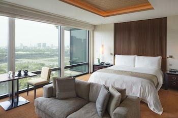 Grand Premier Park Room, 1 King Bed, at The Peninsula Tokyo