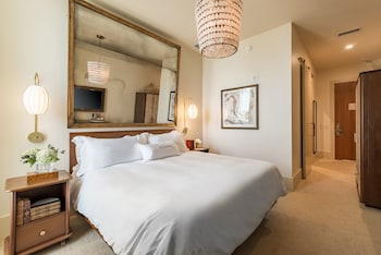 Signature King, at The Dewberry Charleston