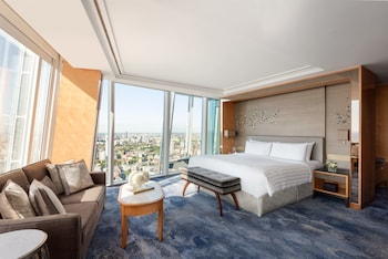 Premier Shard Room, 1 King, at Shangri-La The Shard, London