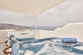 Naia Suite with direct Sea View & Outdoor Jacuzzi, at Myconian Naia