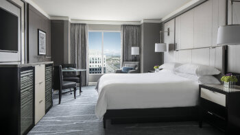1 King Bed, Club Lounge Access, Deluxe Guest Room, at The Ritz-Carlton, Cleveland
