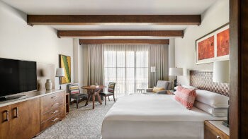 Guest room, 1 King, Ridge View, Balcony, at The Ritz-Carlton, Dove Mountain