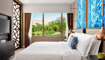 1 King Bed, Park View, Club Lounge Access, Park Suite, at The Ritz-Carlton, Istanbul