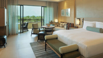 Ocean View Room, Guest room, 1 King, South China Sea view, Balcony, at The Ritz-Carlton Sanya, Yalong Bay